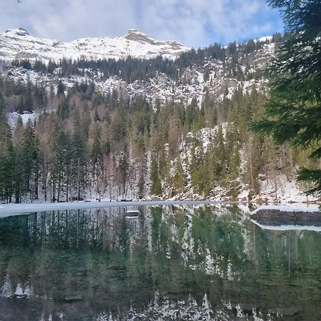 Dans La Vallee De Chamonix Alpstuga Servoz